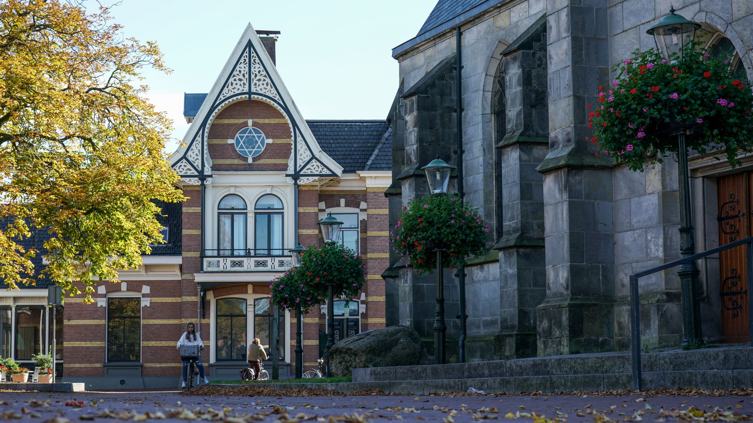 Fabrikantenvilla op de markt. 