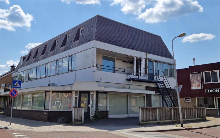 Opvanglocatie COA aan de Molenstraat in voormalig hotel Morssinkhof