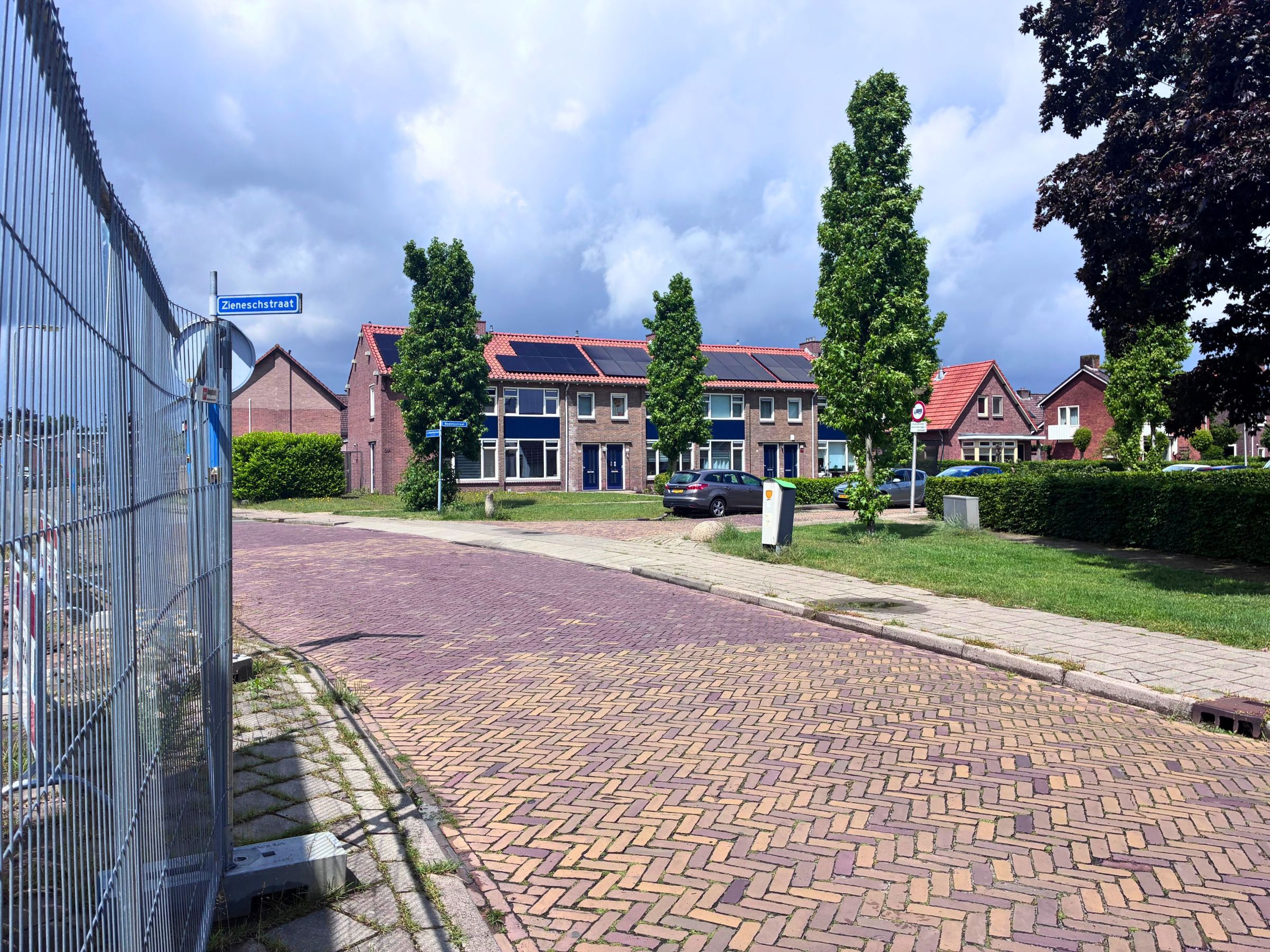 Kruising van de Zieneschstraat met de Beatrixstraat.